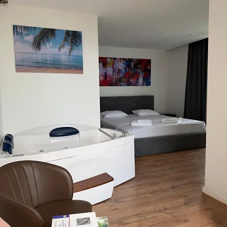 Pensionat Azure Haven Dhërmi